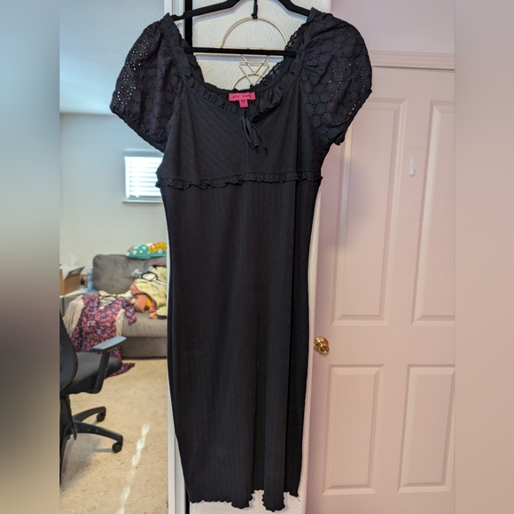 Betsy Johnson Rib Knit Midi Dress - Picture 2 of 3